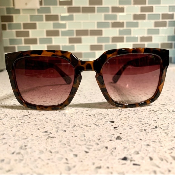 Aj Morgan Accessories - NWOT AJ Morgan Sunglasses